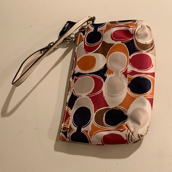 Coach wristlet - Picture 2 of 4